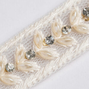 White Pearl zircon trim