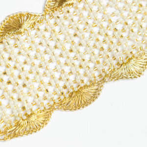 Pearl broad border n gold scalloped edging