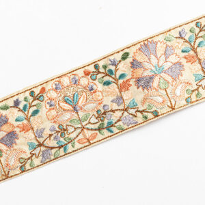 Nude thread embroidered border